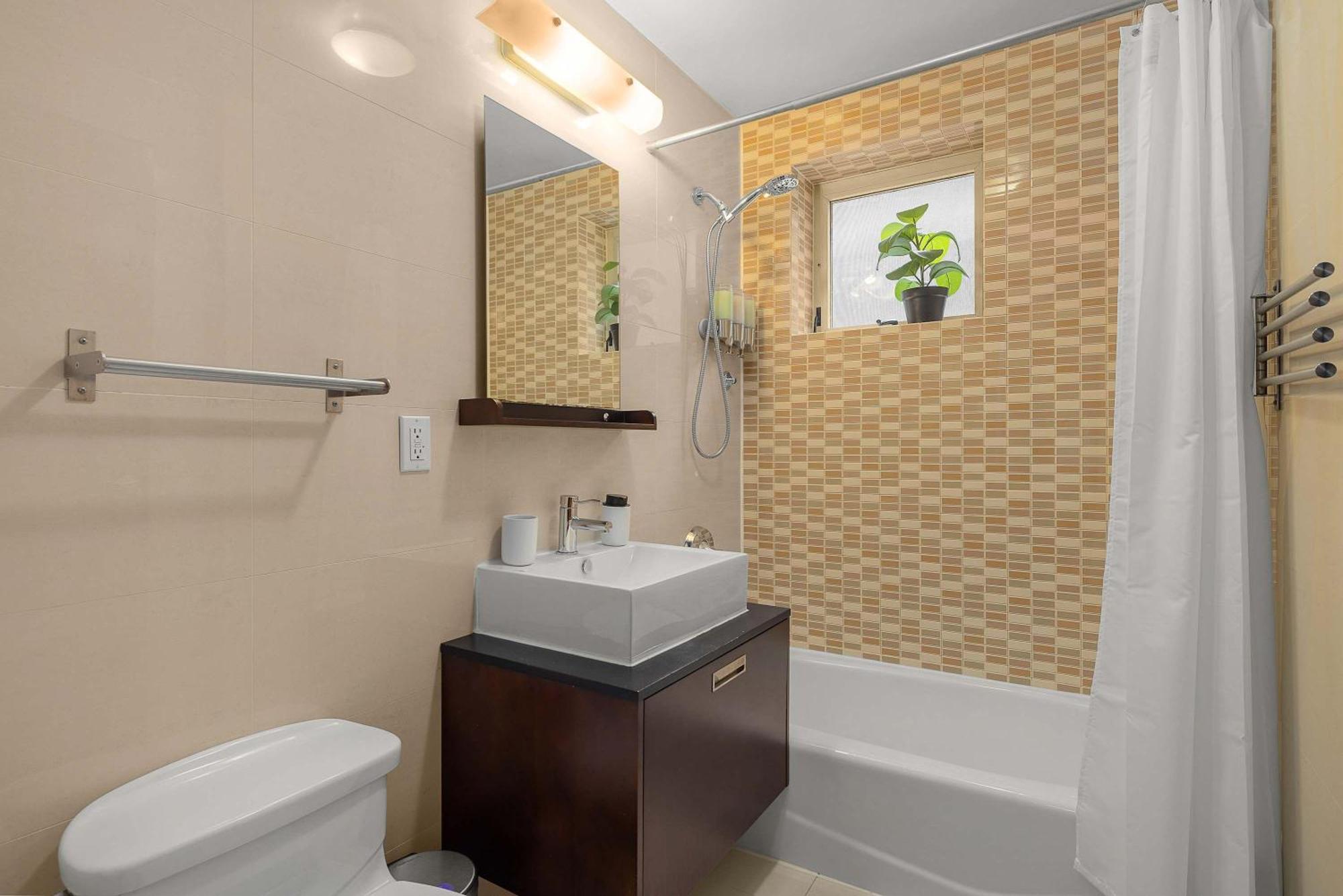 Apartamento Spacious 2br Steps From Times Square & Broadway Nova York